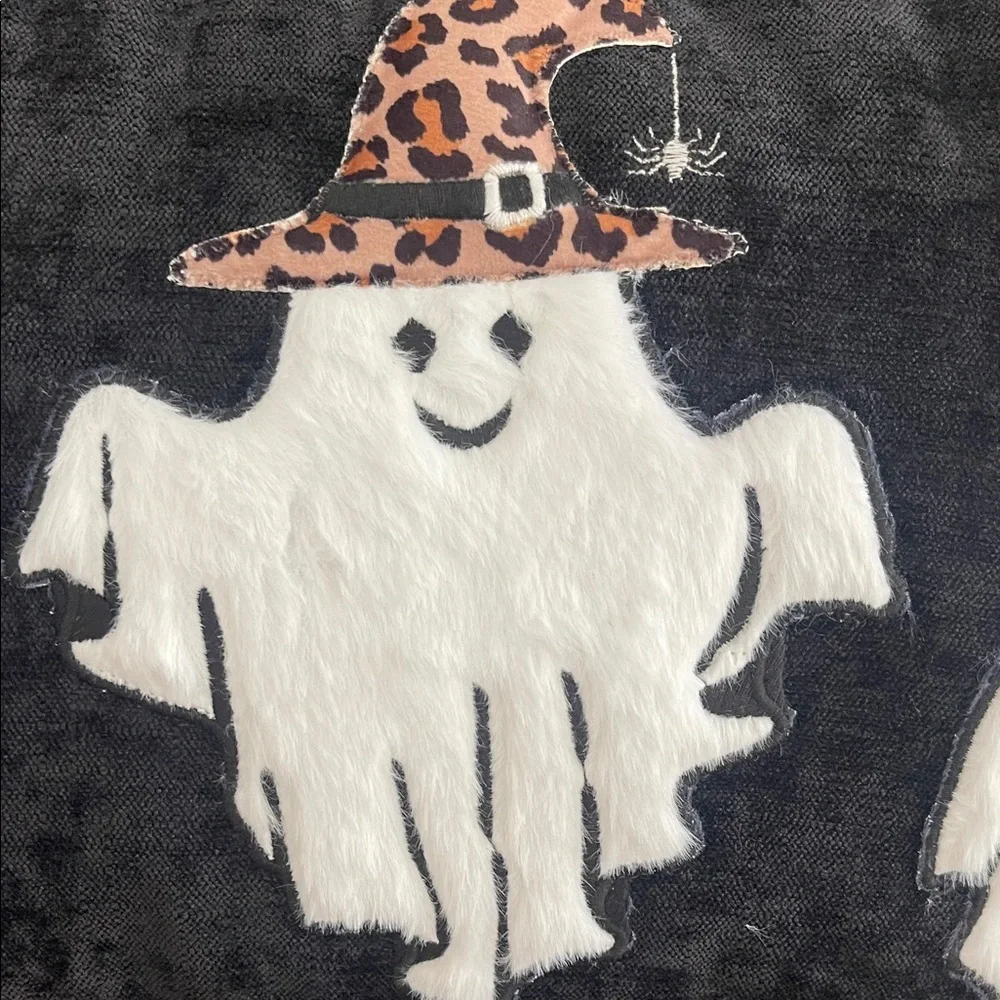 Playful Halloween 👻 Ghost Plush Pillow with Leopard Accessories NWT
